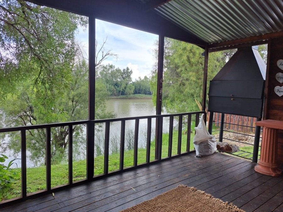5 Bedroom Property for Sale in Bloemhof North West